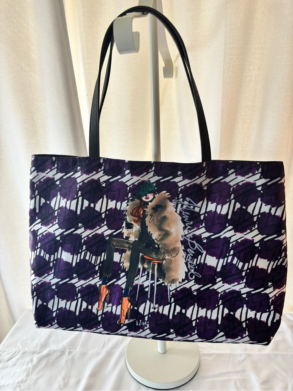 Henri Bendel Collector’s  discontinued reversible tote-offers welcome!
